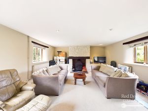 Sitting Room- click for photo gallery